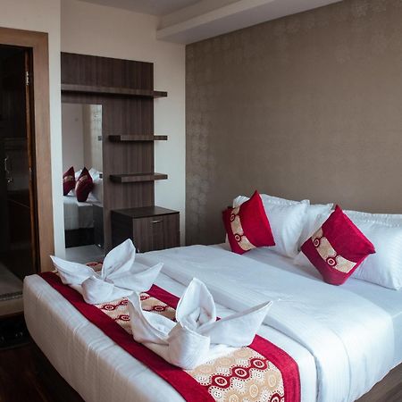 Kusum Airport Hotel Catmandu Exterior foto